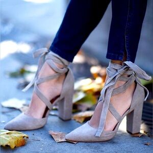 Steve Madden Bryony Block Heel Pumps Size 8.5 NWOB